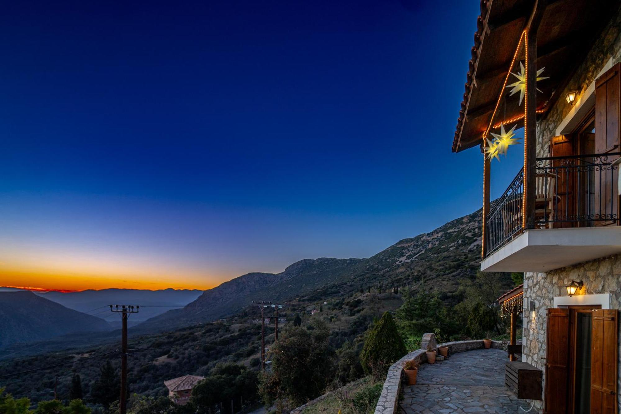 Rock Dandy Deluxe Chalet In Arachova - Delphi, Sauna, Prv Parking, Amazing View מראה חיצוני תמונה