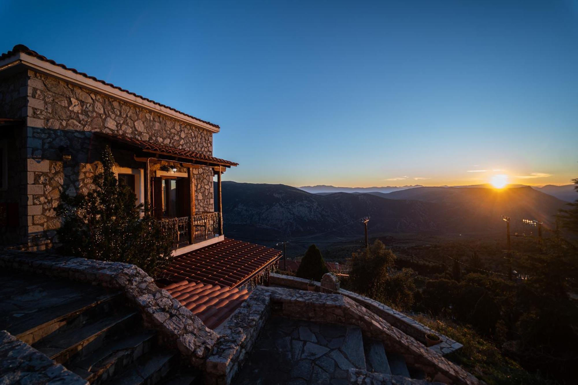 Rock Dandy Deluxe Chalet In Arachova - Delphi, Sauna, Prv Parking, Amazing View מראה חיצוני תמונה