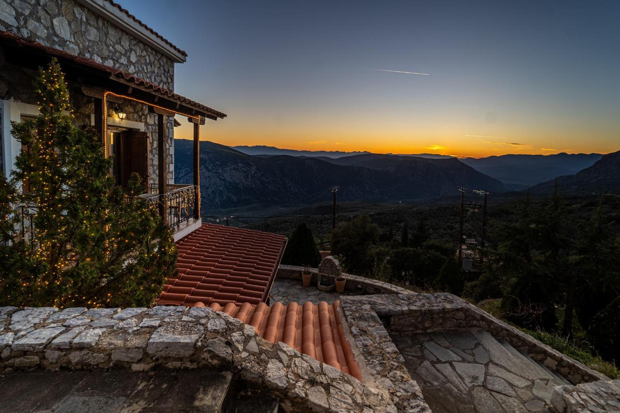 Rock Dandy Deluxe Chalet In Arachova - Delphi, Sauna, Prv Parking, Amazing View מראה חיצוני תמונה